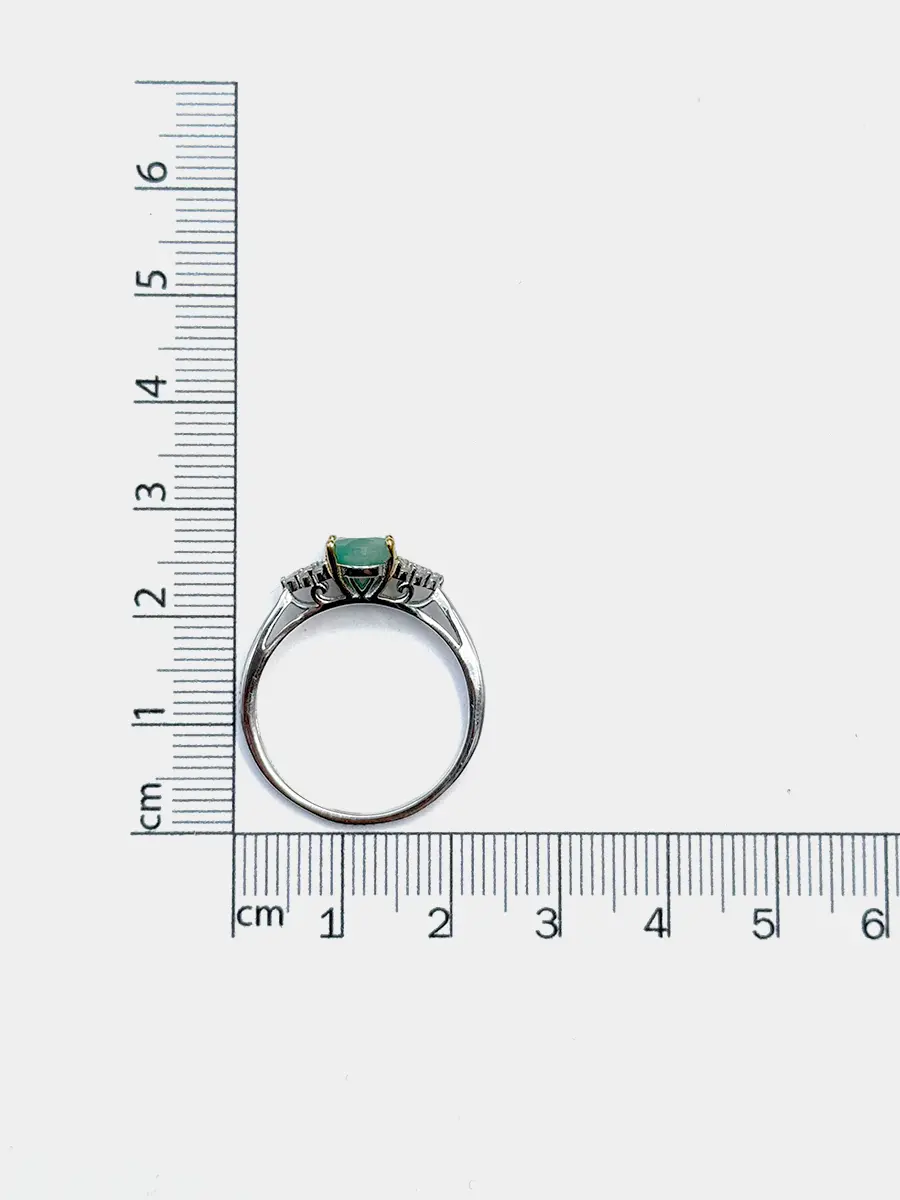 Купить Кольцо из серебра с изумрудом природным и фианитами. Покрытие родий - Кольцо, Серебро - 925 в интернет-магазине кристалл мечты в Москве